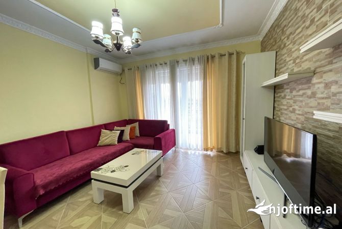 Shtepi me qera 1+1 ne Tirane - 470 Euro