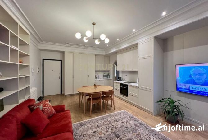 Shtepi ne shitje Apartament ne Tirane, 2+1, Mobilimi E mobiluar, Pagesa 360,000  Euro.