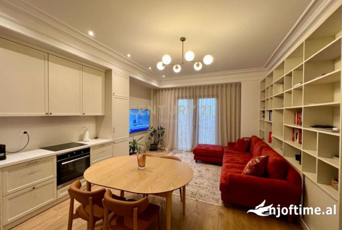 Shtepi ne shitje Apartament ne Tirane, 2+1, Mobilimi E mobiluar, Pagesa 360,000  Euro.