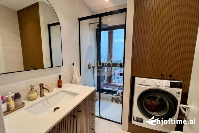 Shtepi ne shitje Apartament ne Tirane, 2+1, Mobilimi E mobiluar, Pagesa 360,000  Euro.