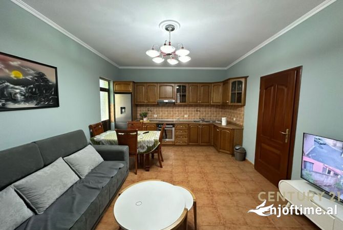 Shtepi ne shitje 3+1 ne Tirane - 380,000 Euro