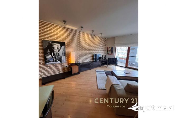 Shtepi me qera 2+1 ne Tirane - 1,700 Euro