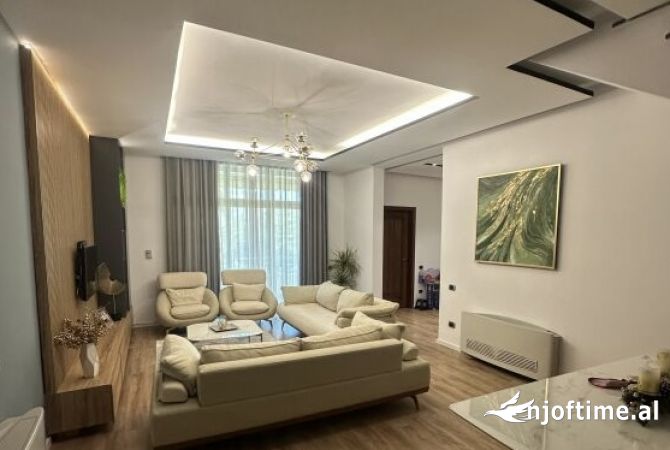 Shtepi me qera 3+1 ne Tirane - 1,200 Euro