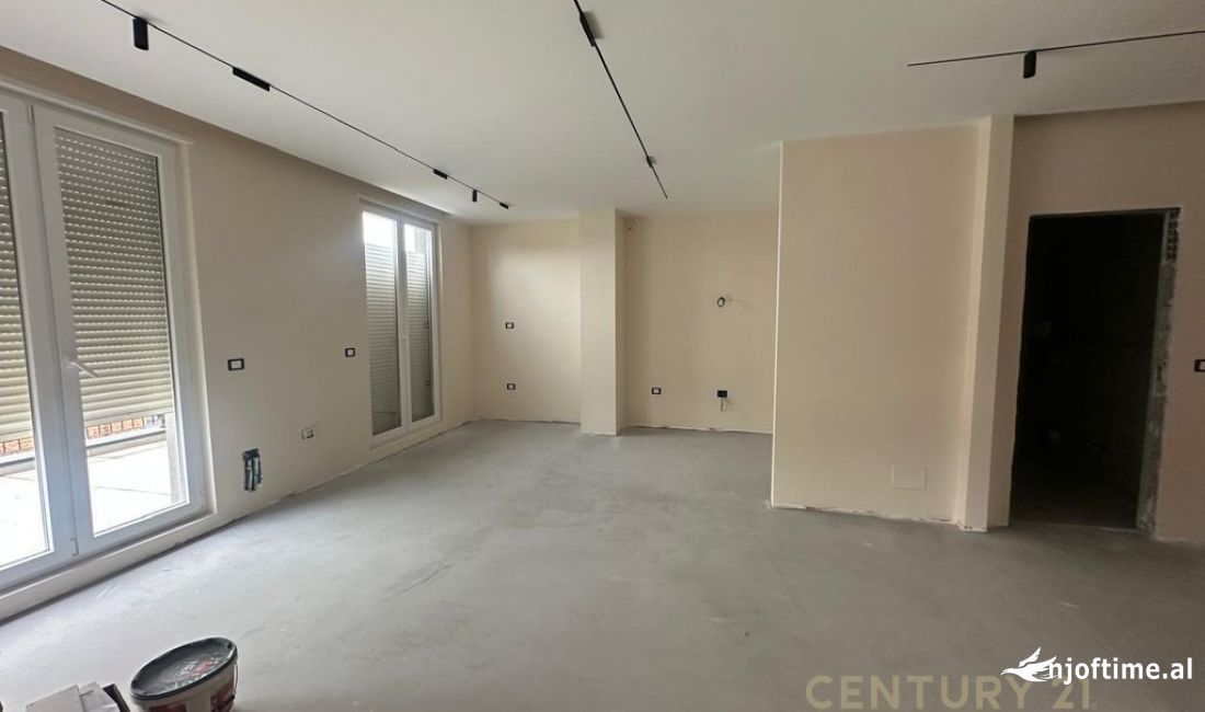 Apartment for sale in Tirana 2+1, Emty