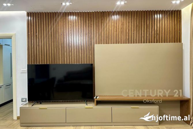 Shtepi me qera 2+1 ne Tirane - 900 Euro