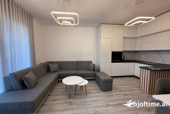 Shtepi me qera 2+1 ne Tirane - 800 Euro
