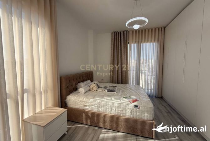 Shtepi me qera 2+1 ne Tirane - 800 Euro