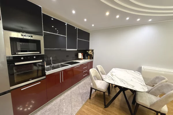 Shtepi me qera Apartament ne Tirane, 2+1, Mobilimi E mobiluar, Pagesa 1,500  Euro.