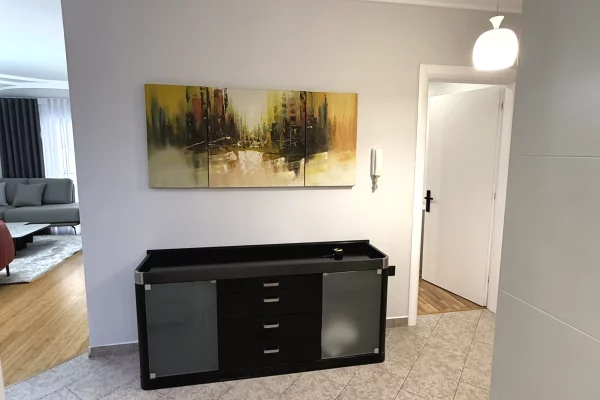 Shtepi me qera Apartament ne Tirane, 2+1, Mobilimi E mobiluar, Pagesa 1,500  Euro.