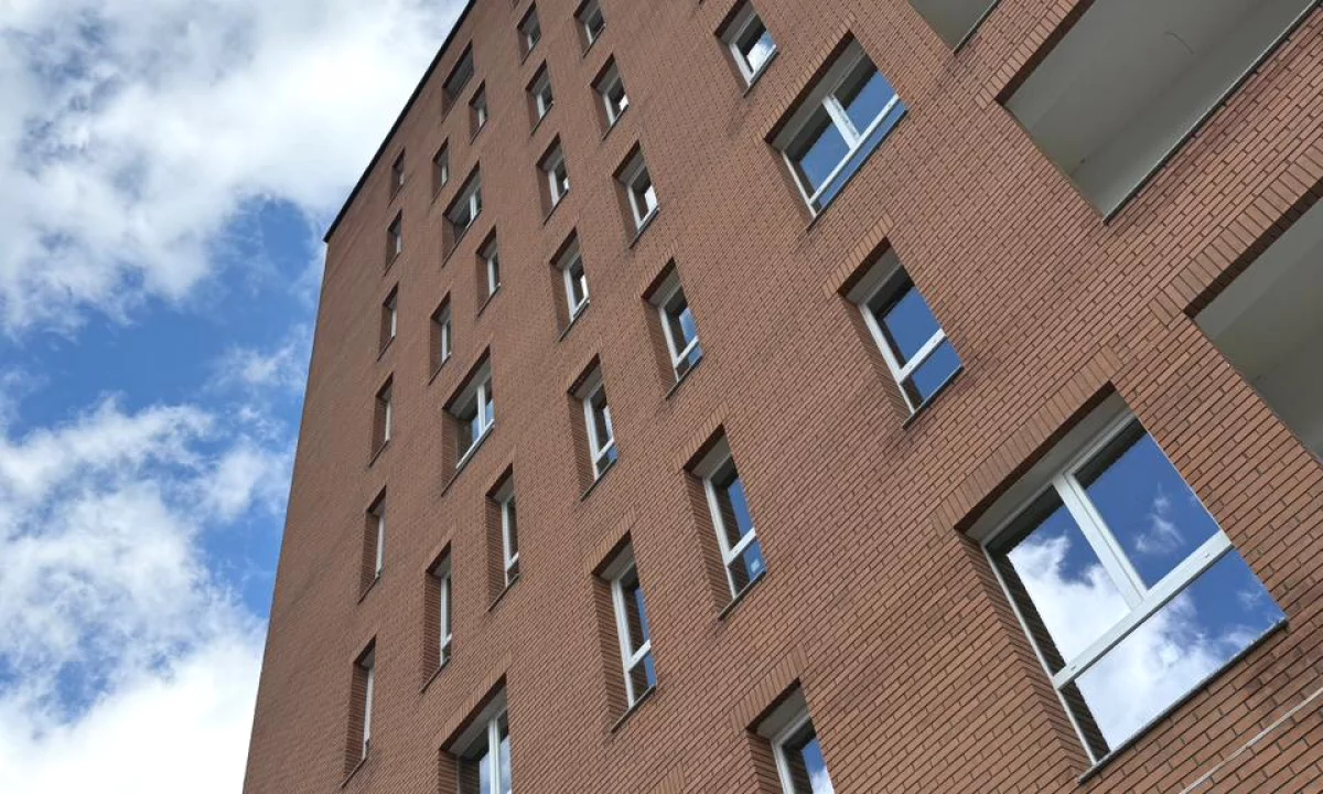 Shtepi ne shitje Apartament ne Tirane, 2+1, Mobilimi Bosh, pa mobiluar, Pagesa 120,000  Euro.