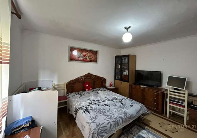 Shtepi ne shitje Shtepi Private ne Tirane, 2+1, Mobilimi E mobiluar, Pagesa 125,000  Euro.