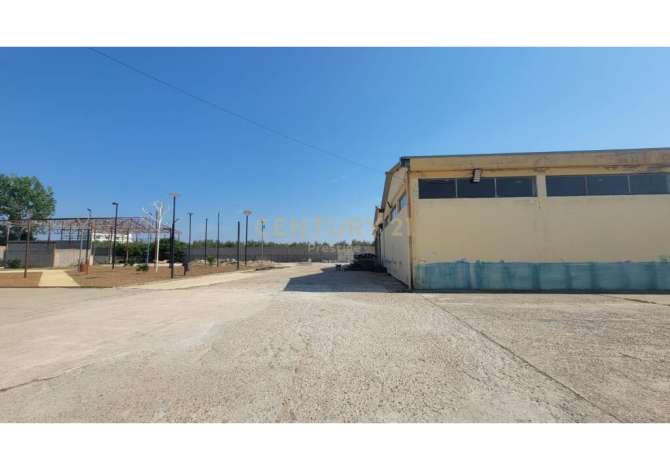 Ambient biznesi ne shitje 4+1 ne Vlore - 690,000 Euro
