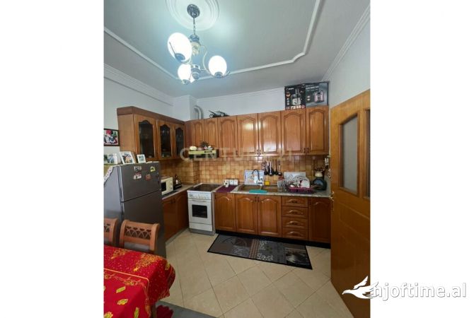 Shtepi ne shitje 1+1 ne Tirane - 105,000 Euro