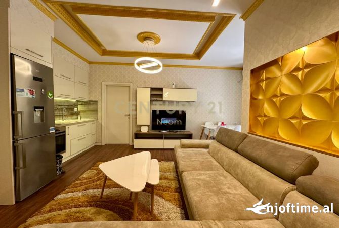 Shtepi me qera 2+1 ne Tirane - 700 Euro