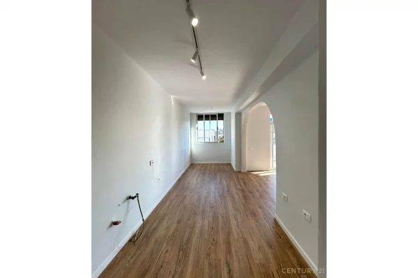 Shtepi me qera 2+1 ne Tirane - 900 Euro