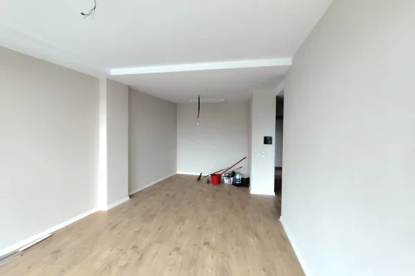 Shtepi me qera 2+1 ne Tirane - 1,800 Euro