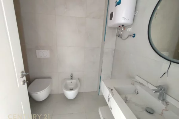 Apartment for rent in Tirana 2+1, Emty