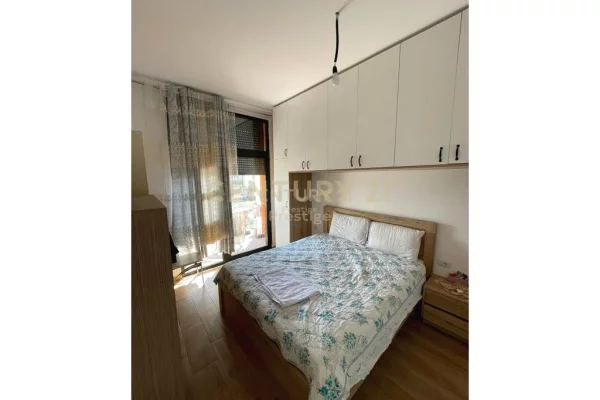 Shtepi me qera Apartament ne Tirane, 2+1, Mobilimi E mobiluar, Pagesa 600  Euro.