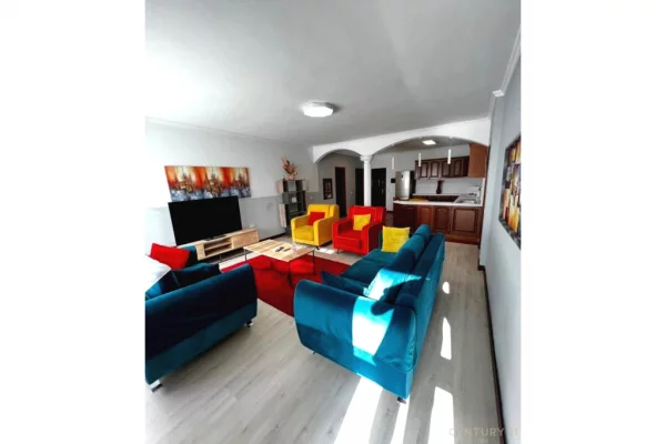 Shtepi me qera 2+1 ne Tirane - 800 Euro