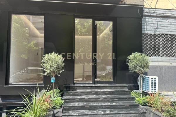 Ambient biznesi me qera 1+1 ne Tirane - 800 Euro