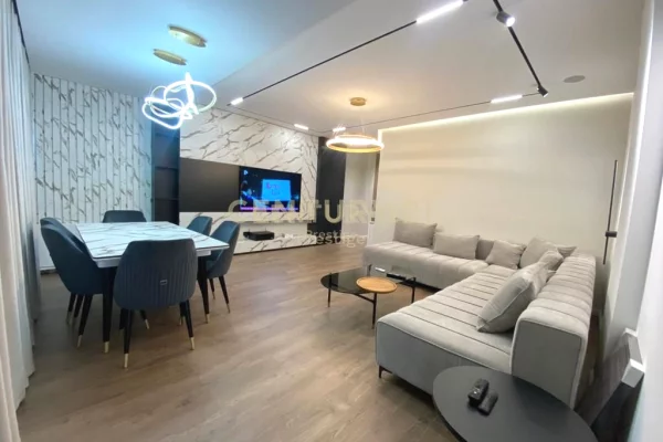 Shtepi me qera 2+1 ne Tirane - 1,500 Euro