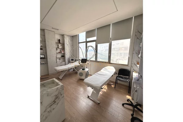 Ambient biznesi me qera 1+1 ne Tirane - 4,000 Euro