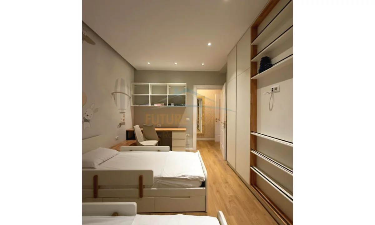 Shtepi ne shitje Apartament ne Tirane, 2+1, Mobilimi E mobiluar, Pagesa 425,000  Euro.