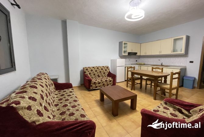 Shtepi me qera 1+1 ne Tirane - 450 Euro