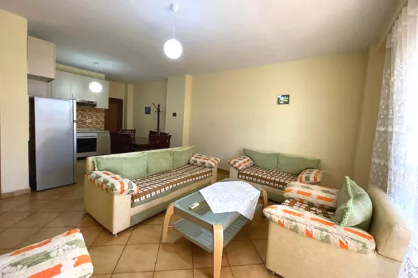 Shtepi me qera 2+1 ne Tirane - 550 Euro