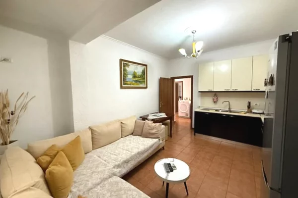 Shtepi ne shitje 2+1 ne Tirane - 109,000 Euro