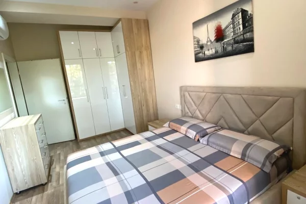 Shtepi me qera Apartament ne Tirane, 2+1, Mobilimi E mobiluar, Pagesa 600  Euro.