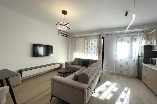 Shtepi me qera Apartament ne Tirane, 2+1, Mobilimi E mobiluar, Pagesa 800  Euro.