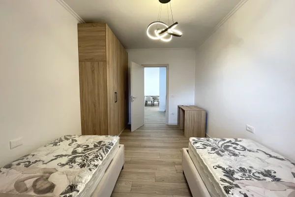 Shtepi me qera Apartament ne Tirane, 2+1, Mobilimi E mobiluar, Pagesa 800  Euro.