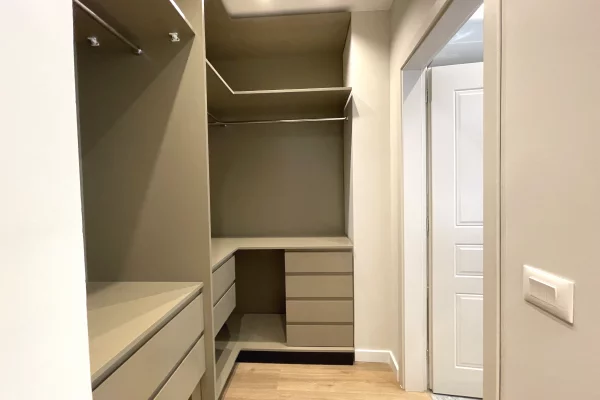 Appartamento in vendita a Tirana 2+1, Arredato