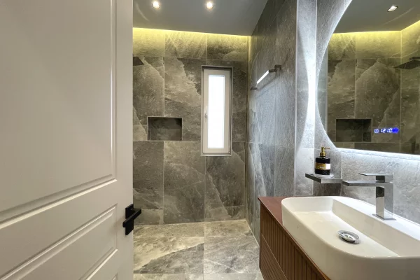 Appartamento in vendita a Tirana 2+1, Arredato