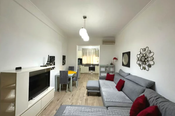 Shtepi me qera 1+1 ne Tirane - 630 Euro