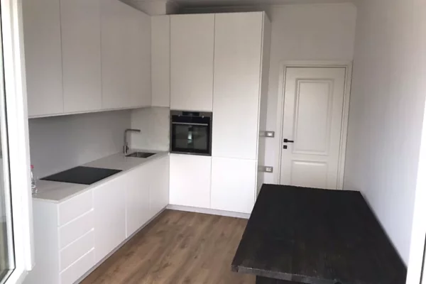 Shtepi me qera 2+1 ne Tirane - 1,509 Euro