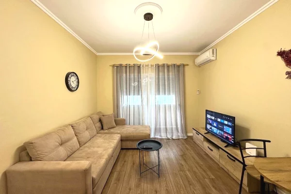 Shtepi me qera 1+1 ne Tirane - 800 Euro