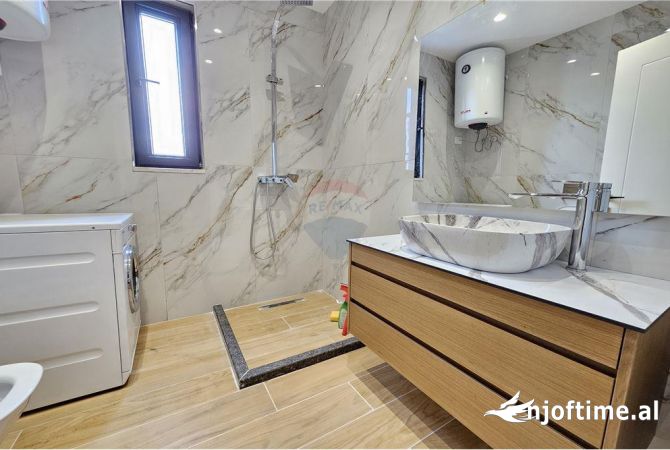 Shtepi me qera Apartament ne Tirane, 2+1, Mobilimi E mobiluar, Pagesa 1,000  Euro.