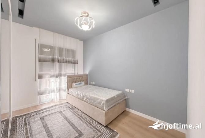 Shtepi me qera Apartament ne Tirane, 3+1, Mobilimi E mobiluar, Pagesa 1,000  Euro.