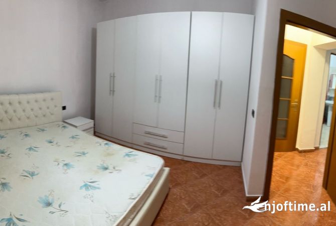 Shtepi me qera Apartament ne Tirane, 1+1, Mobilimi E mobiluar, Pagesa 45,000  Leke.
