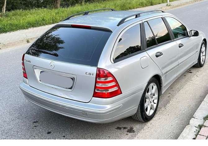 Makina me qera ne Tirane - 30 Euro