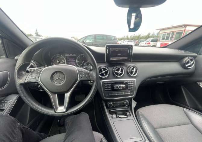 Makine me qera ne Rinas Mercedes-Benz A CLASS duke filluar nga 60 euro dita