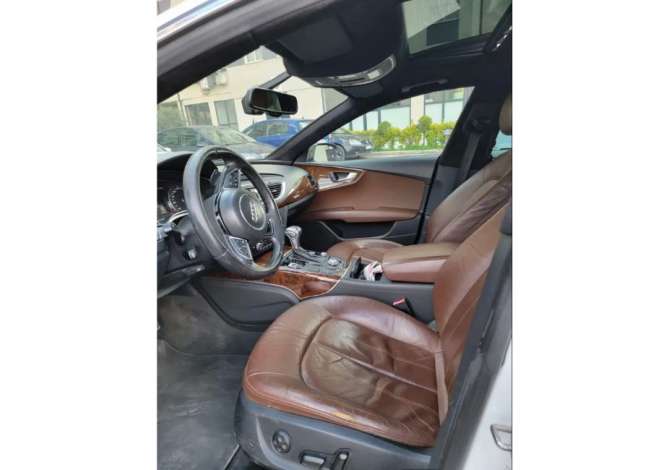 Noleggio Auto  a Tirana - 100 Euro