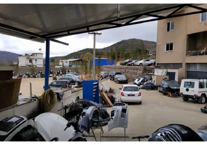  Servis ofron sherbime Riparimi motorike dhe xhenerike, transport me Karotrec, Pjese kembimi etj.