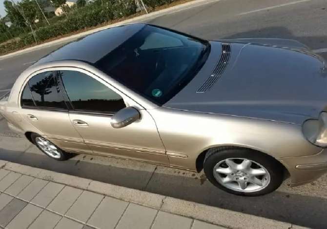 Noleggio Auto  a Valona - 35 Euro