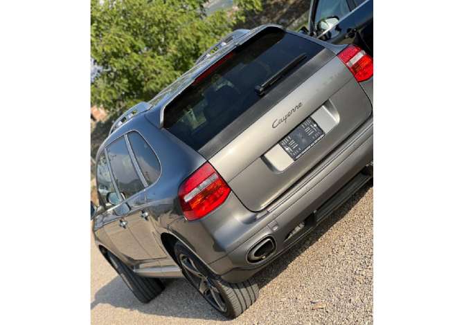 Jepet me qera Porsche Cayenne 