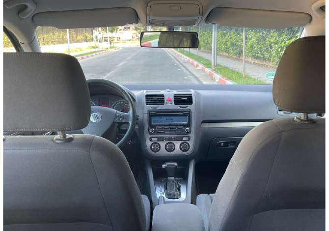 Jepet me qera Volkswagen Golf 5 duke filluar nga 25 euro dita per rezervime +10 dite.