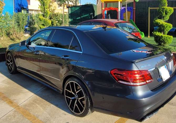 Noleggio Auto  a Kavaja - 100 Euro