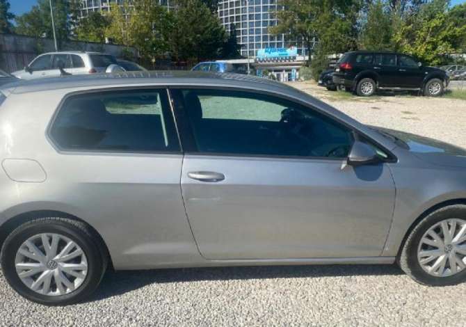 Jepet me qera Golf 7 duke filluar nga 40 euro dita